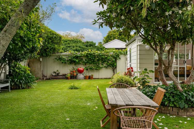 536 Grey Street Hamilton East_18