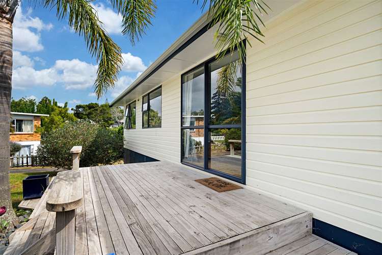 26 Dawnhaven Drive Te Atatu Peninsula_7