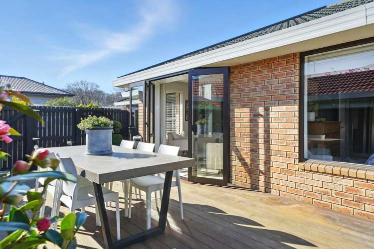 2/256 Innes Road Saint Albans_1