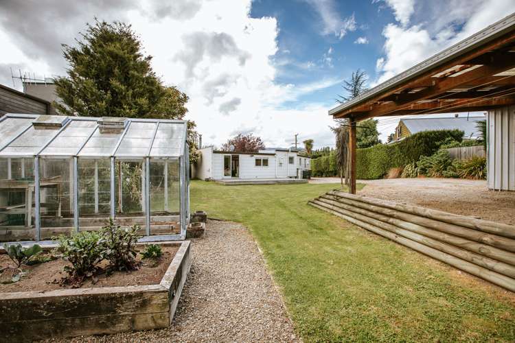 21 Gunn Road Albert Town_25