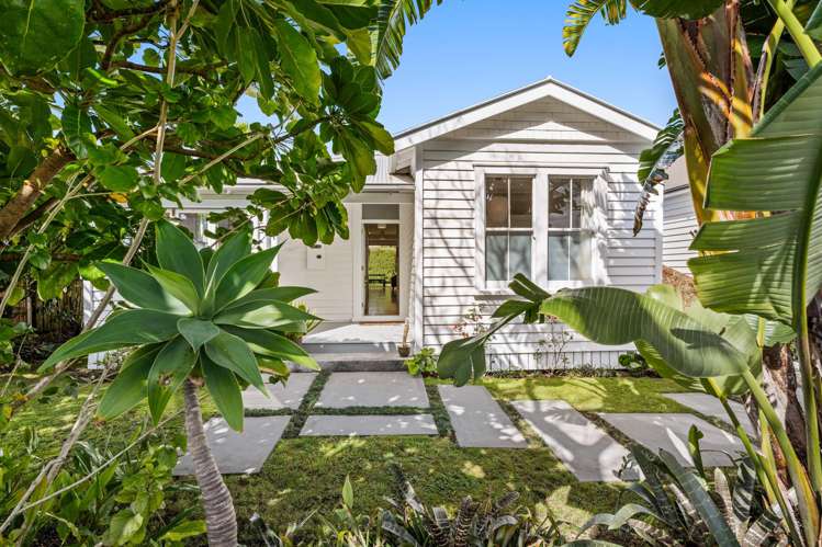 5 Calgary Street Sandringham_2