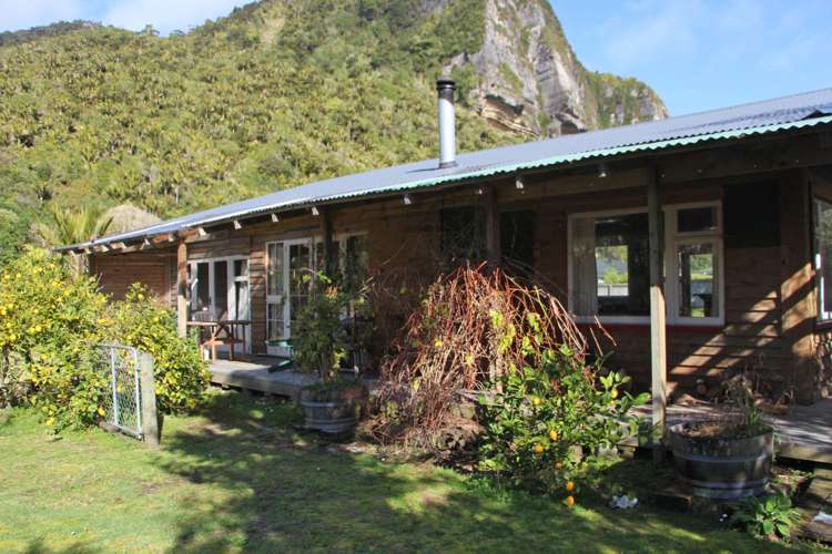 24/24 Shwy 6 Punakaiki Punakaiki_16