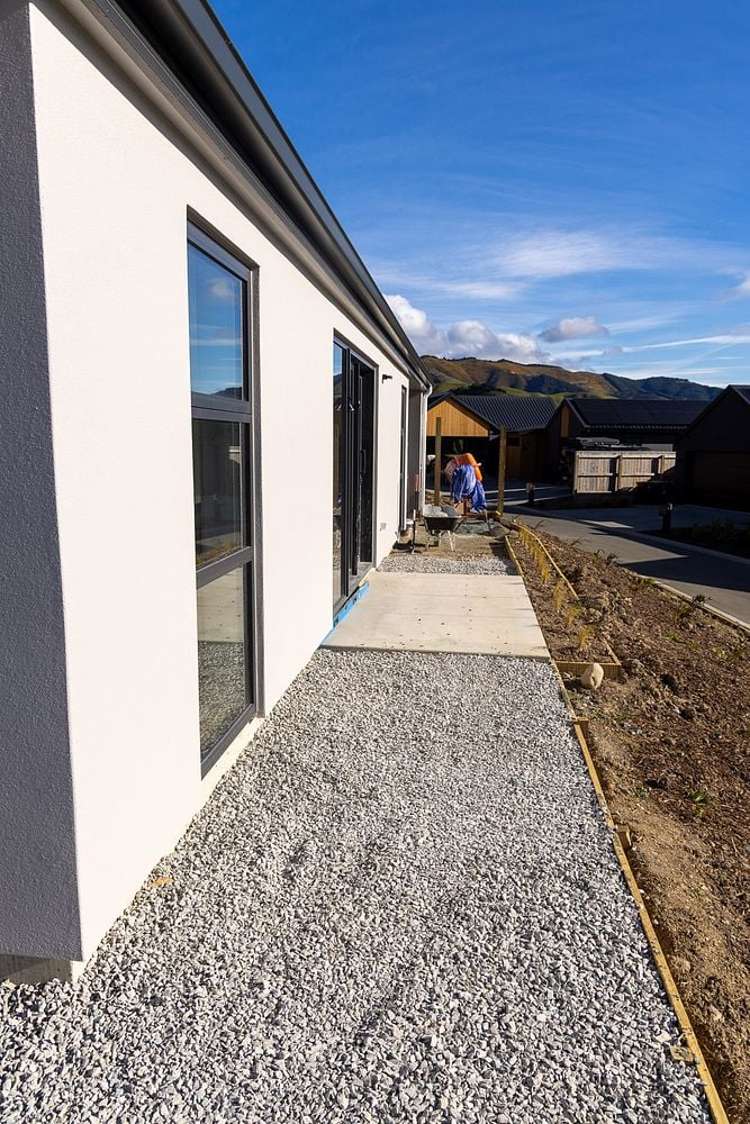 1 Hill Tops Way Stoke_13