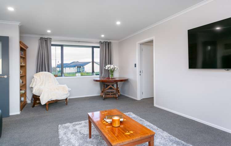 43 Seachange Drive Leamington_10