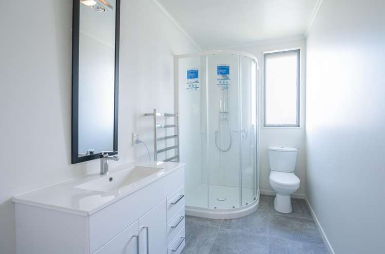 3 Carleton Place Toi Toi_6