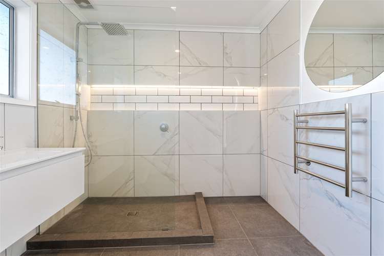 5 Harrys Place Kawakawa_16