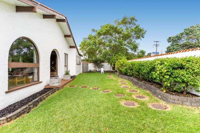 1/37 Beach Road Manly_4