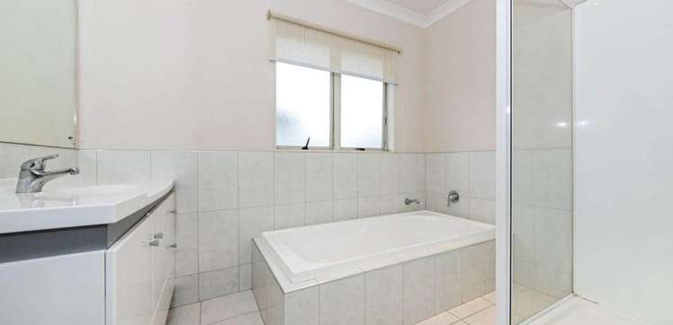 13 Oswald Close Flat Bush_8