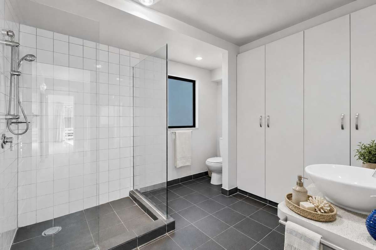 15 Huia Street_5