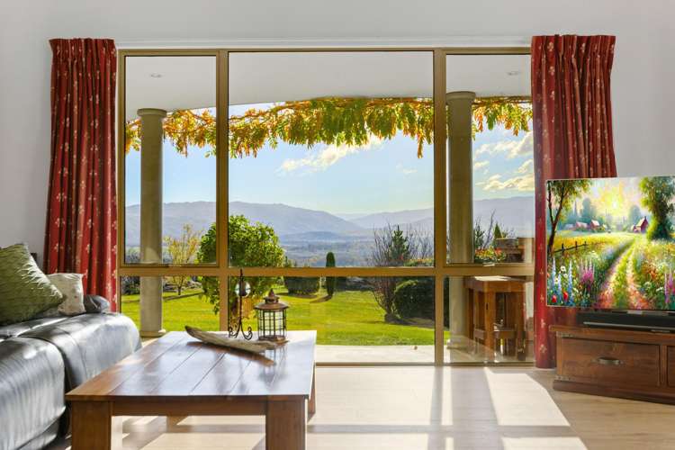 2 Fairway Drive Bridge Hill_8