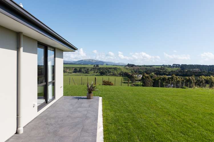 156 Pacific Drive Fitzherbert_24