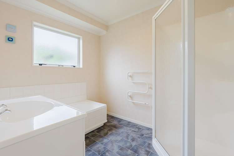 4 Mckenzie Place Rototuna North_9