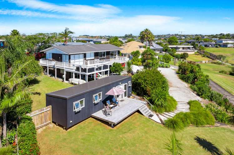 44 Amorino Drive Red Beach_2