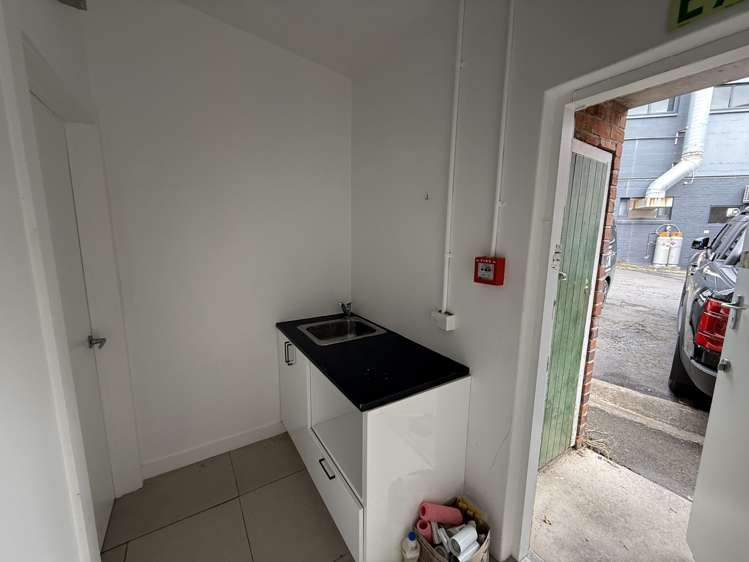 8 Hurstmere Road Takapuna_6