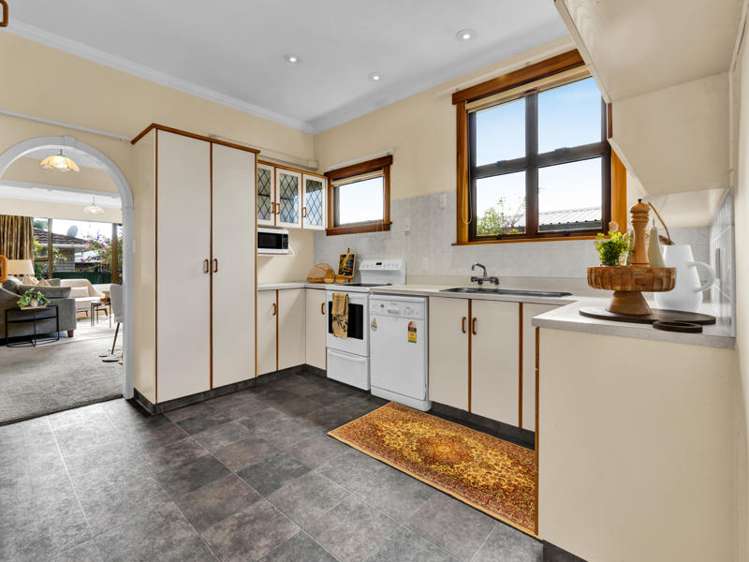 10 Seddon Street Westown_8