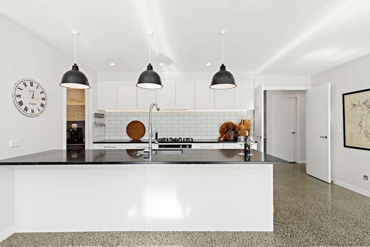 32 Awanui Crescent Matakana_10