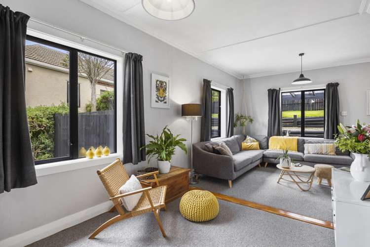 140 Forfar Street Clyde Hill_11