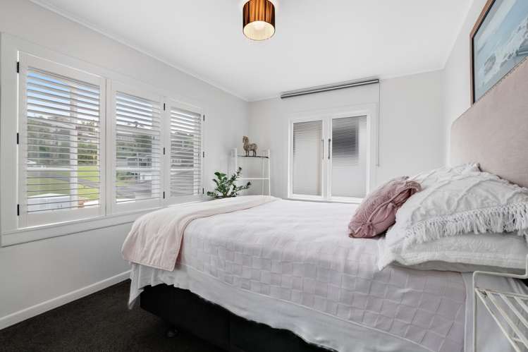 39 Swann Beach Road Stanmore Bay_9