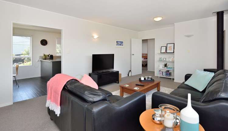 1/53 Seaview Road Castor Bay_3