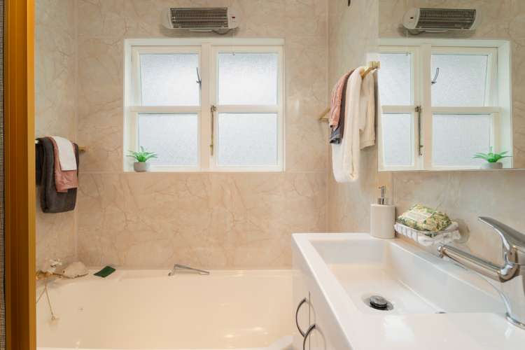 1 Tainui Terrace Tawa_13