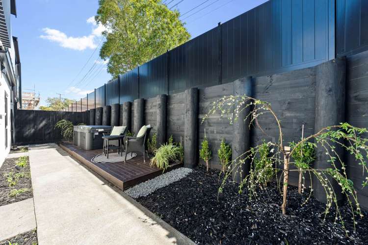 1/1 & 2/1 Dromorne Road Remuera_15