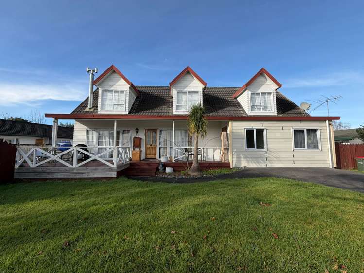 8 Evanda Crescent Conifer Grove_1