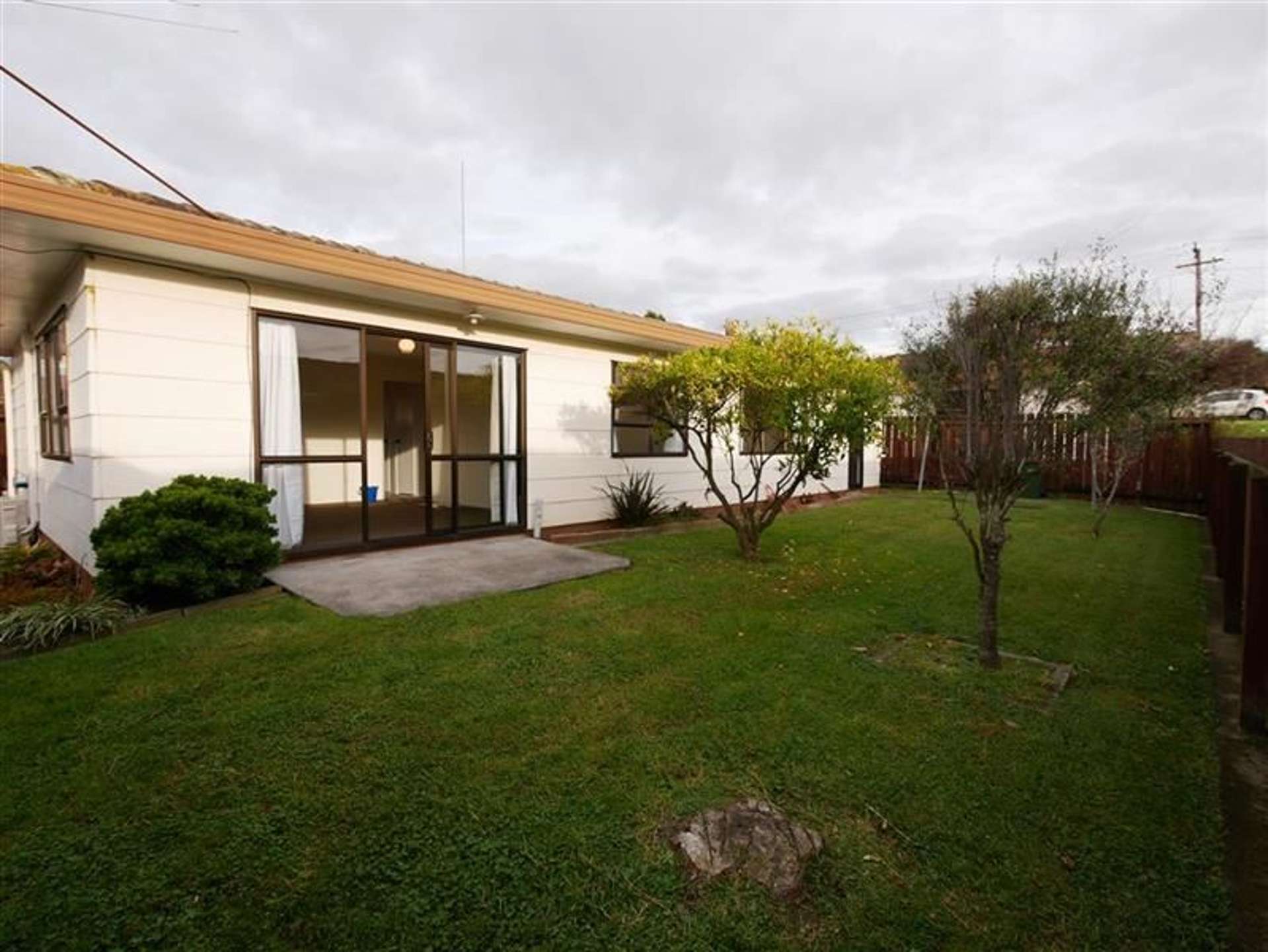 2/27 Wellington Street Papakura_0