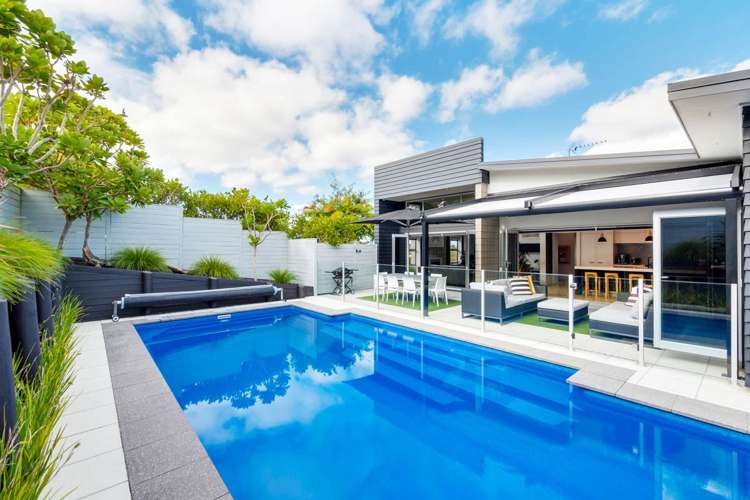 64 Lake Panorama Drive Henderson_32