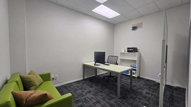 2/302 Eastbourne Street West Hastings_2