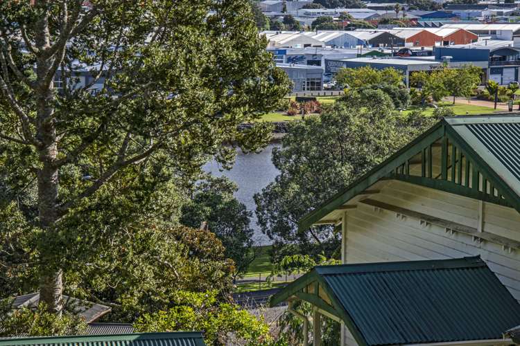 43 Riverside Drive Riverside_24