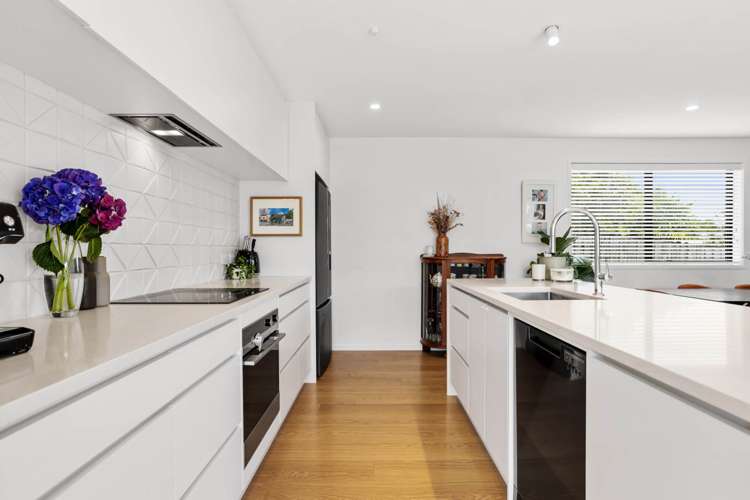 17 Langton Road Stanmore Bay_13