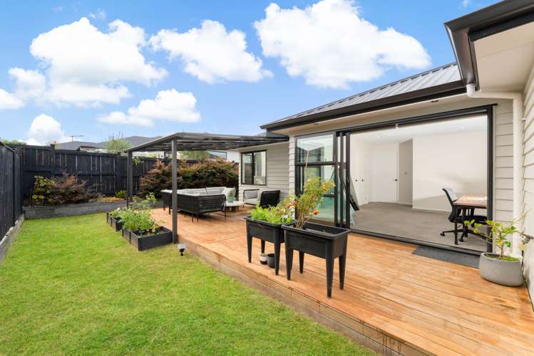 8 Kuinga Street Wainui_20