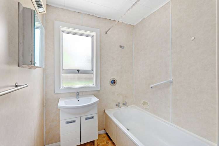 1 Grebe Place Wigram_8