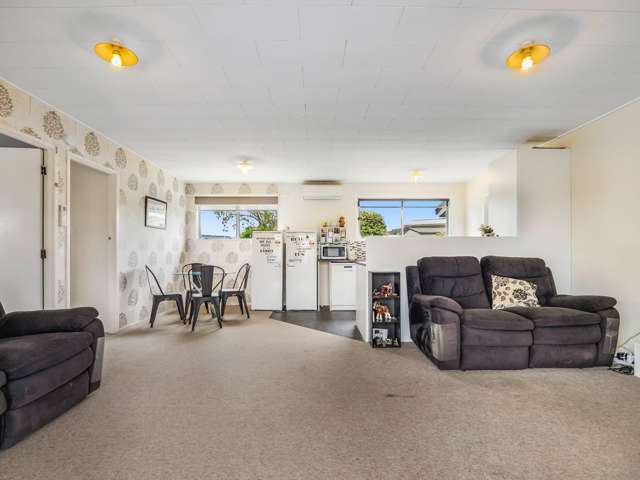 196A Clayton Road Mangakakahi_4