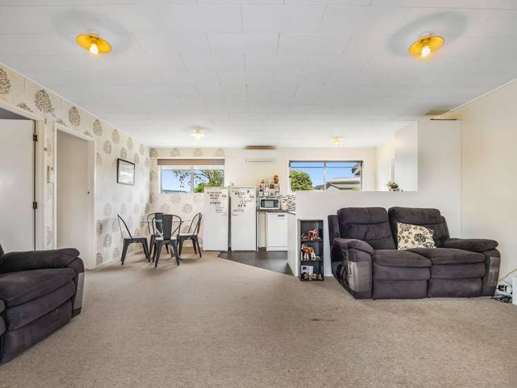 196A Clayton Road Mangakakahi_4