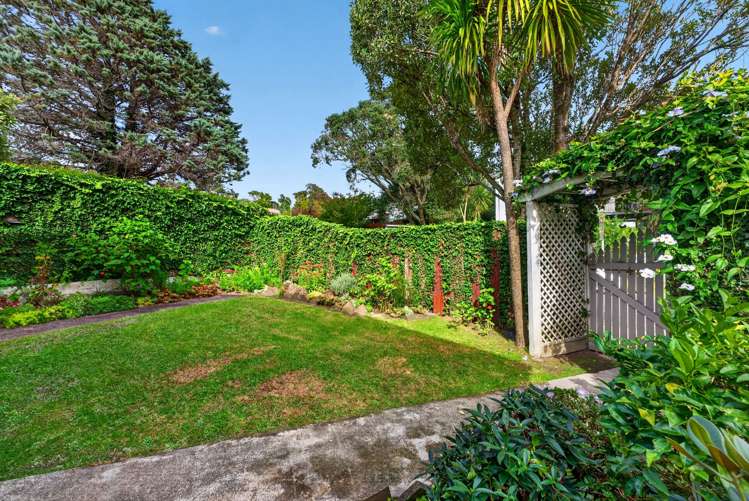 1/91A Roseberry Avenue_1