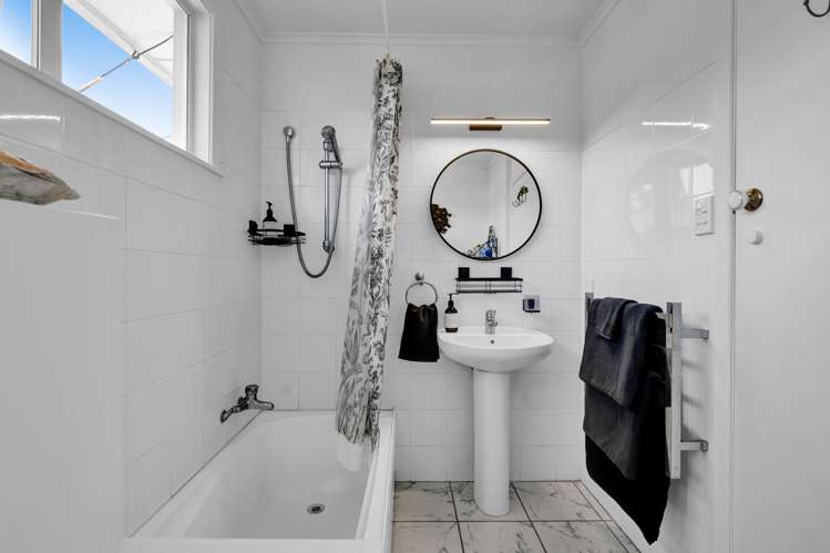 22 Awanui Street Merrilands_20