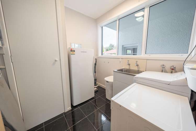 110 Chelmsford Street Windsor_33