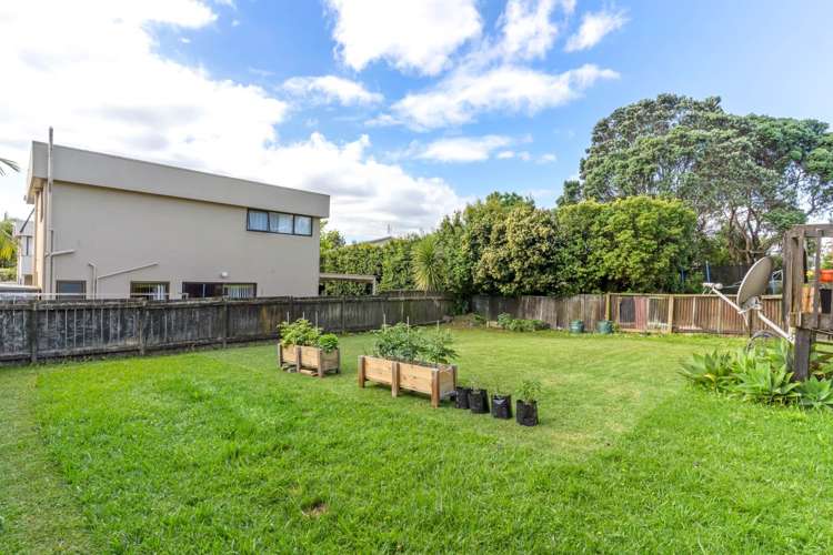 21 Seabrook Avenue New Lynn_3