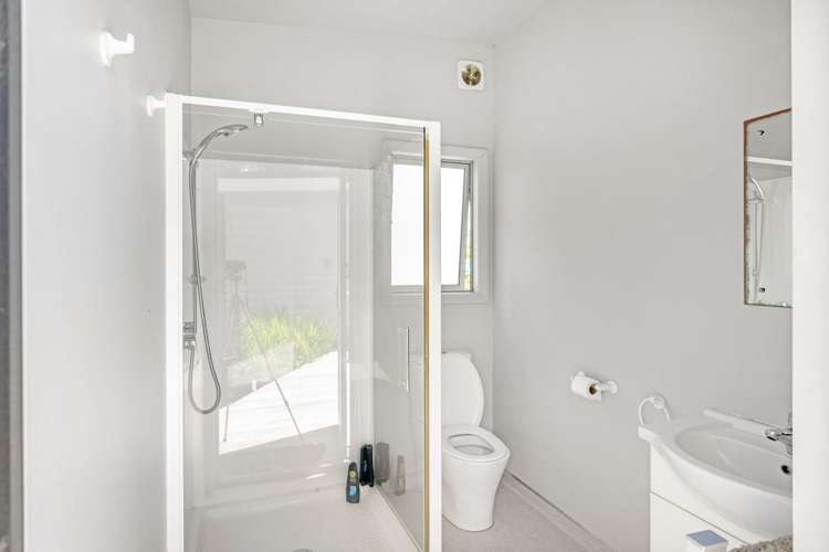 2/831 Fairdown Road Westport_17