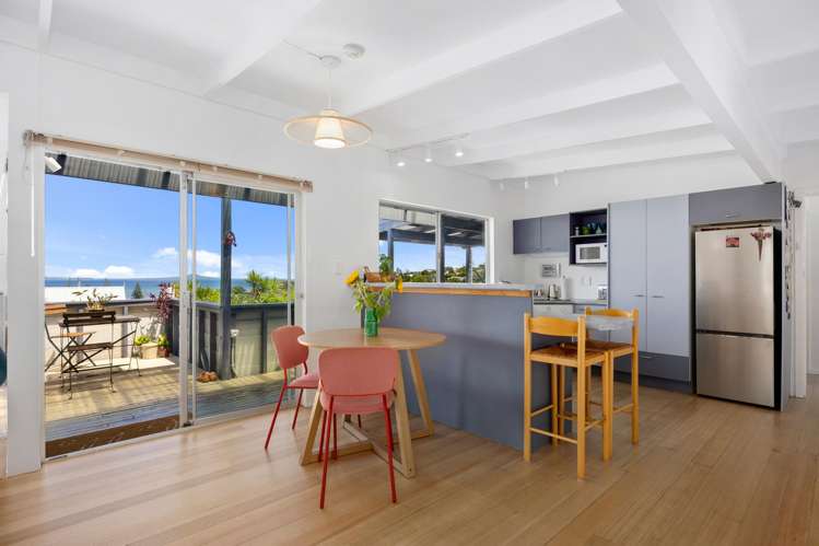 15 Kotanui Avenue Army Bay_8