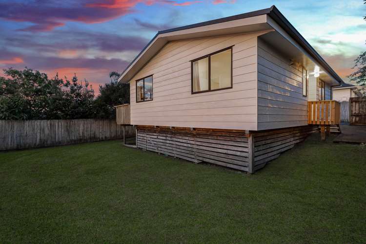 2/121 Matipo Road Te Atatu Peninsula_24