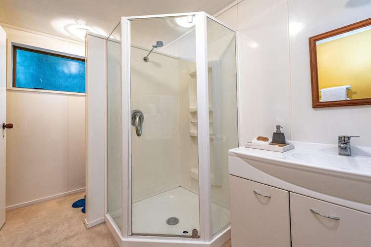 9 Riverbank Road 1219_23