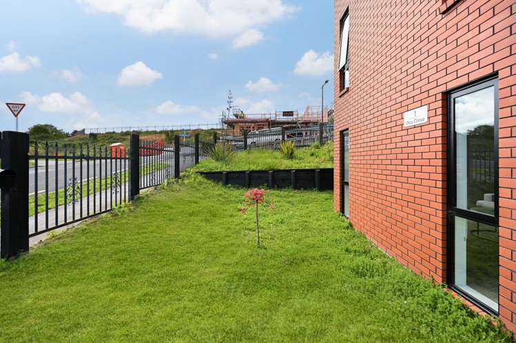 1 Oku Close Hillcrest_16