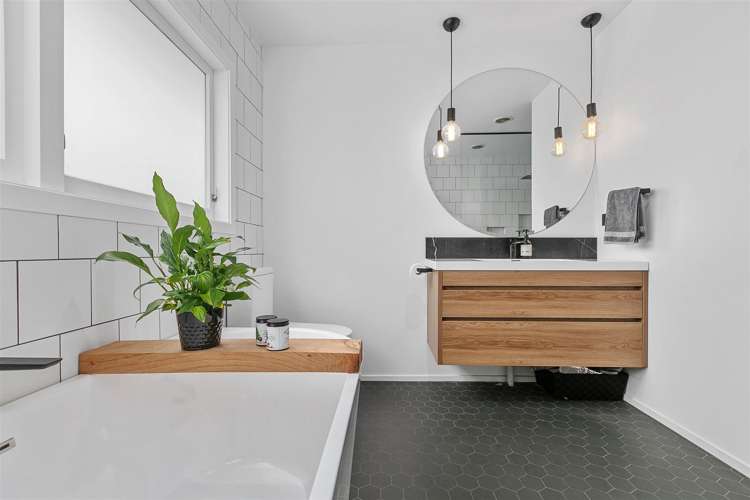 223 Range Road Papamoa_11