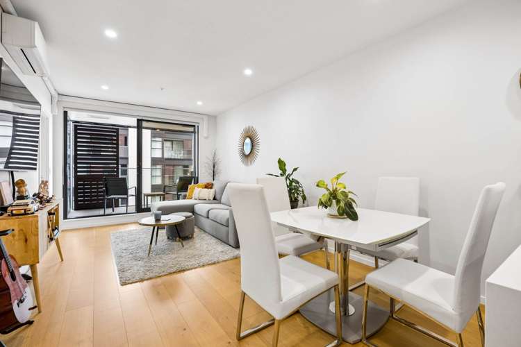 208/9 Madeira Lane Grafton_7