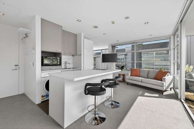 8/8A Settlers Crescent Ferrymead_3