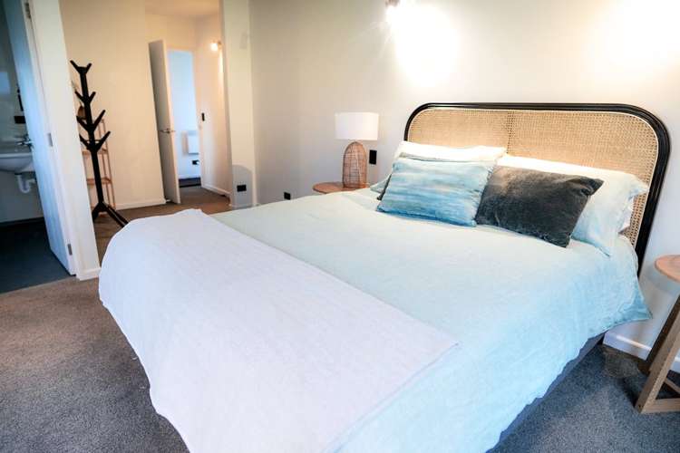 8 Invincible Drive Glenorchy_11