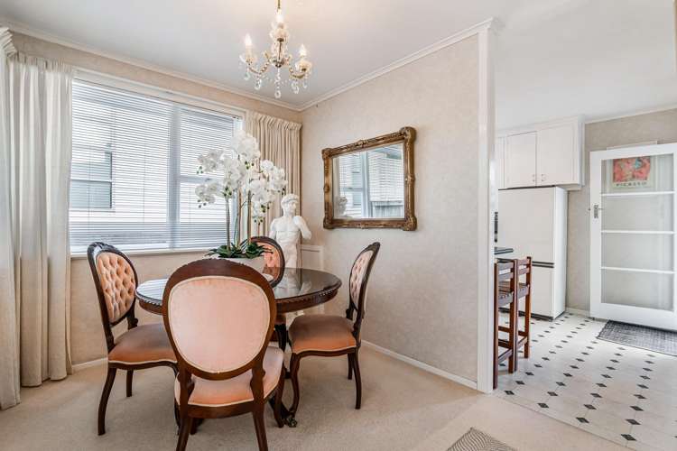 18 Selwyn Crescent Forrest Hill_5