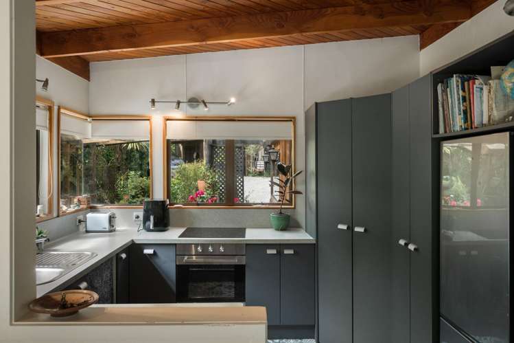 60 Victoria Street Waikino_2